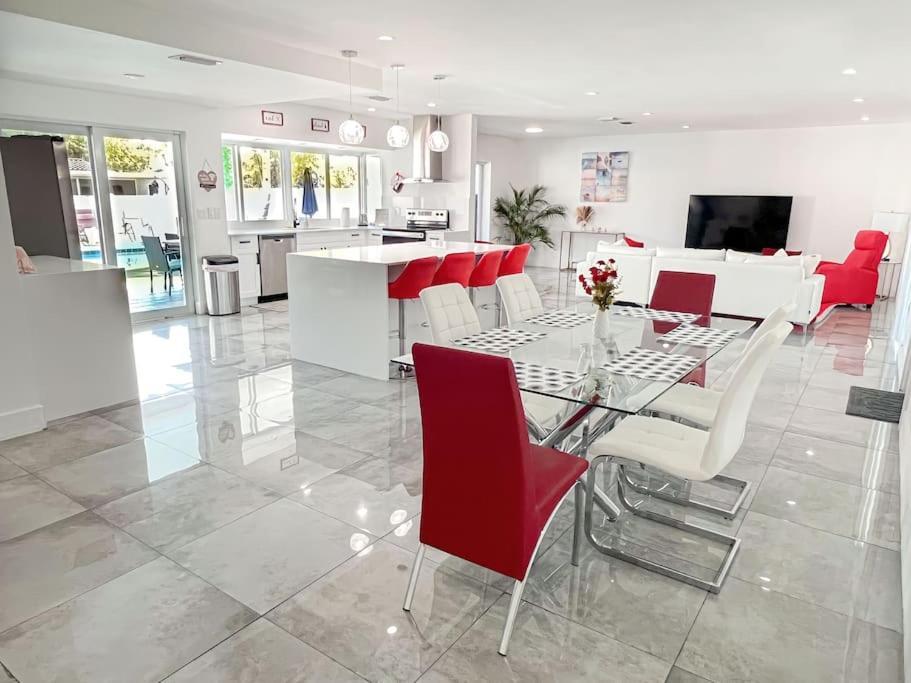 Luxurious & Modern Open Floor Plan Heated Pool Villa Hollywood Esterno foto