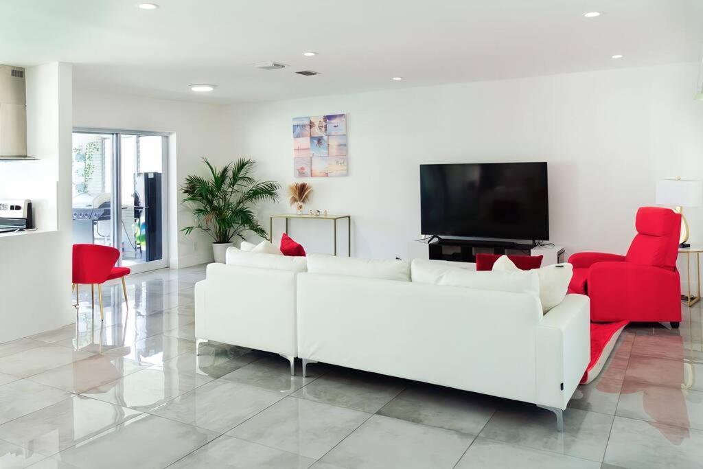 Luxurious & Modern Open Floor Plan Heated Pool Villa Hollywood Esterno foto